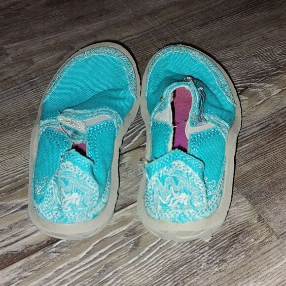 Cushe  turquoise blue slip on canvas shoes  Sz 10 Toddler EUC - Picture 4 of 7